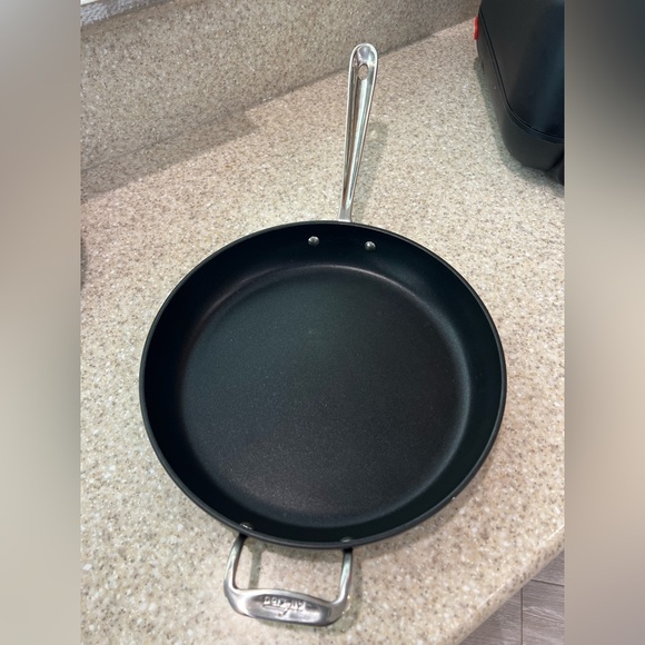 All-Clad Hard Anodized Nonstick 12-Inch Fry PanExcellent Condition